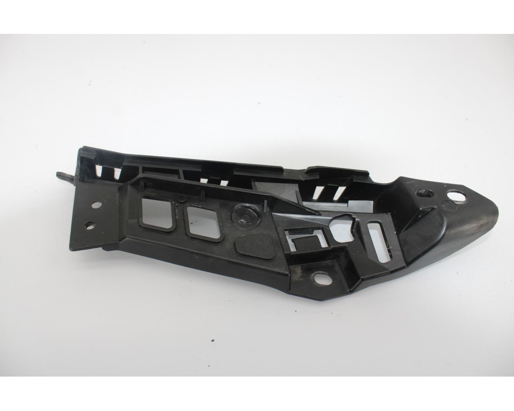 Recambio de soporte derecho paragolpe trasero para peugeot 508 active referencia OEM IAM 9686897280  