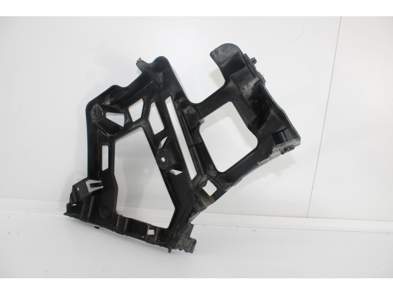 Recambio de soporte derecho paragolpe trasero para peugeot 508 active referencia OEM IAM 9686699780  