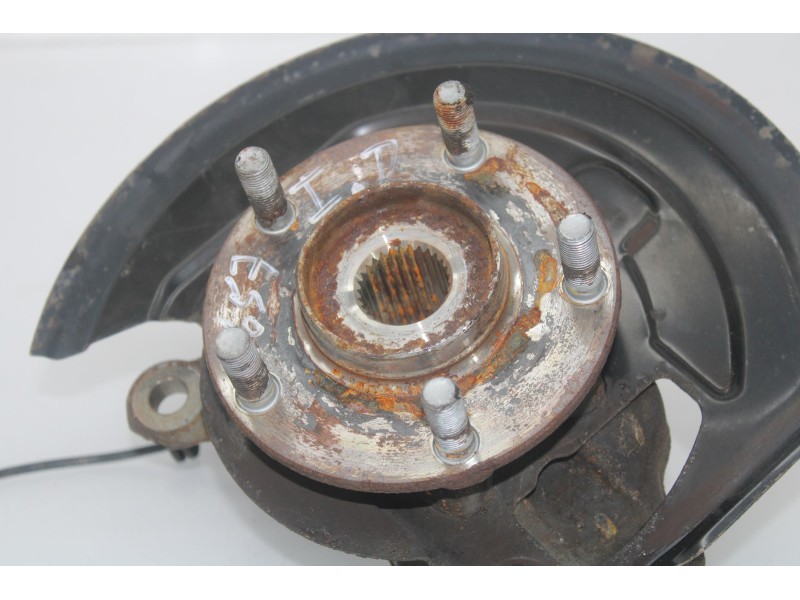 Recambio de mangueta delantera izquierda para nissan juke (f15) acenta referencia OEM IAM 400151KK0H  