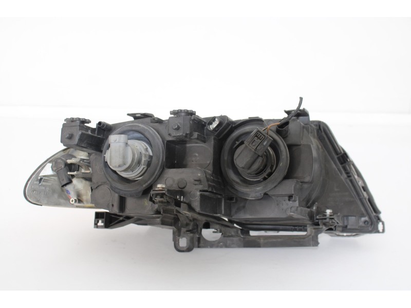 Recambio de faro izquierdo para bmw serie 3 berlina (e46) 320d referencia OEM IAM 2870IZQ.  