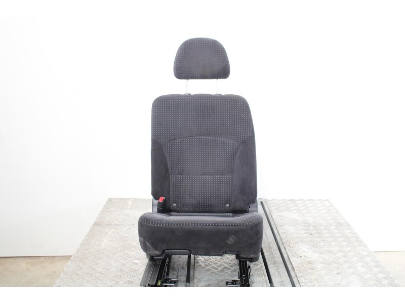Recambio de asientos trasero izquierdo para mitsubishi grandis (na0w) 2.0 di-d inform referencia OEM IAM 4109TELANEGRA