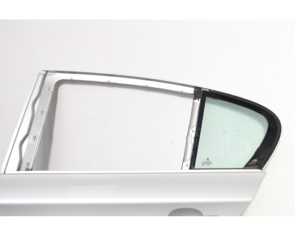 Recambio de puerta trasera izquierda para bmw serie 1 berlina (e81/e87) 120d referencia OEM IAM 2392T.I.GRIS  