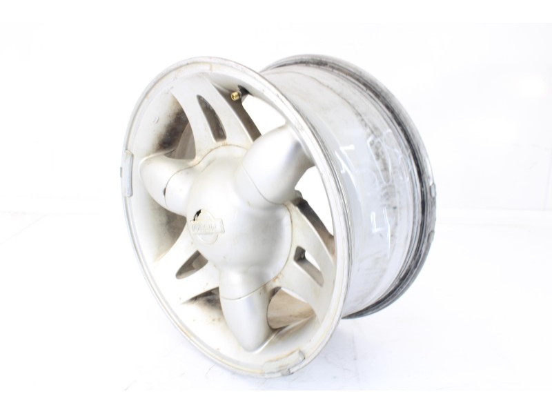 Recambio de llanta para nissan terrano/terrano.ii (r20) avenue referencia OEM IAM 1F20045084  