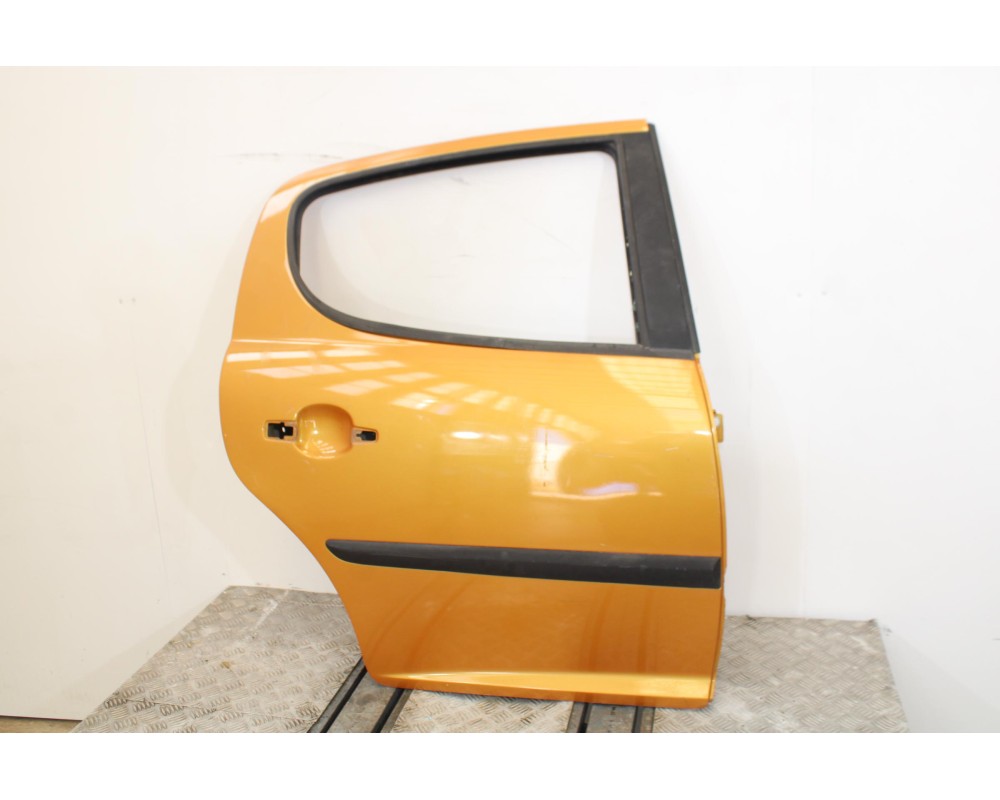 Recambio de puerta trasera derecha para peugeot 207 xs referencia OEM IAM 3646NARANJA  