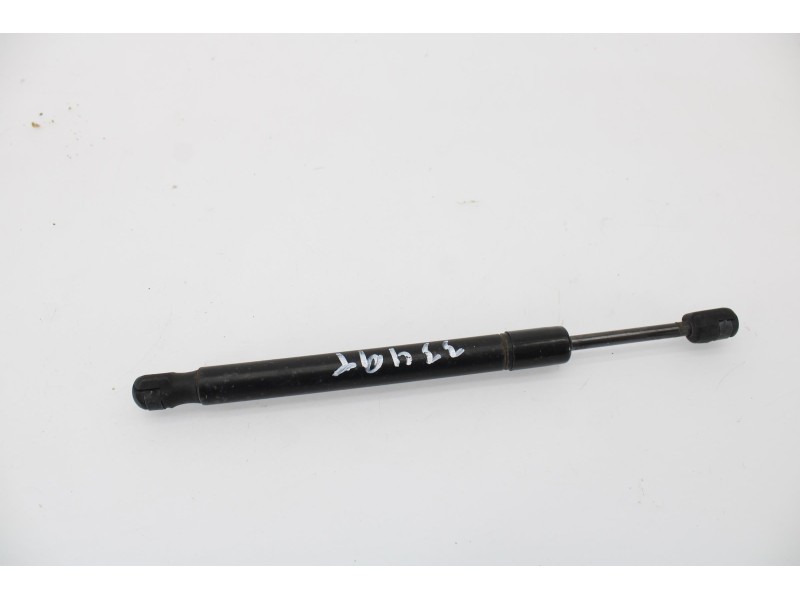 Recambio de amortiguador derecho porton para audi a6 berlina (4f2) 2.0 tdi referencia OEM IAM 4F5827552  