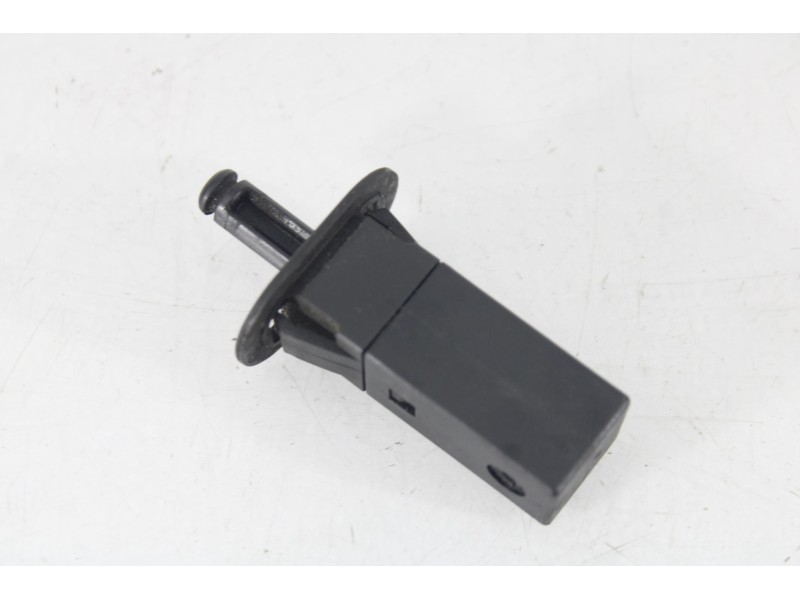 Recambio de motor apertura tapa de combustible para bmw serie 1 cabrio (e88) 118d referencia OEM IAM 82289392  