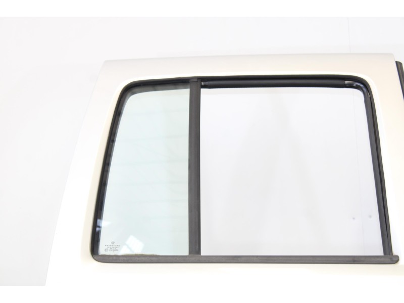 Recambio de puerta trasera derecha para jeep cherokee (kj) 2.8 crd limited referencia OEM IAM 2528T.I.PLATA  