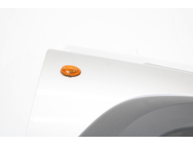 Recambio de aleta delantera derecha para jeep cherokee (kj) 2.8 crd limited referencia OEM IAM 2528D.I.PLATA  