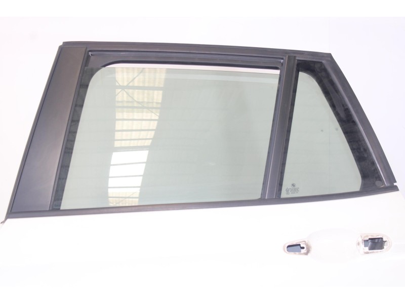 Recambio de puerta trasera izquierda para bmw x1 (e84) sdrive 18d referencia OEM IAM 3907T.I.  