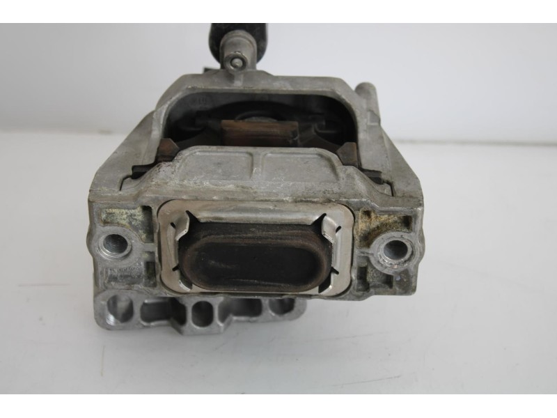 Recambio de soporte motor para volkswagen golf vi (5k1) 1.6 tdi dpf referencia OEM IAM 1K0199262C  