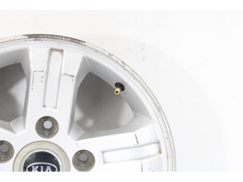 Recambio de llanta para kia sorento 2.5 crdi cat referencia OEM IAM 16911  