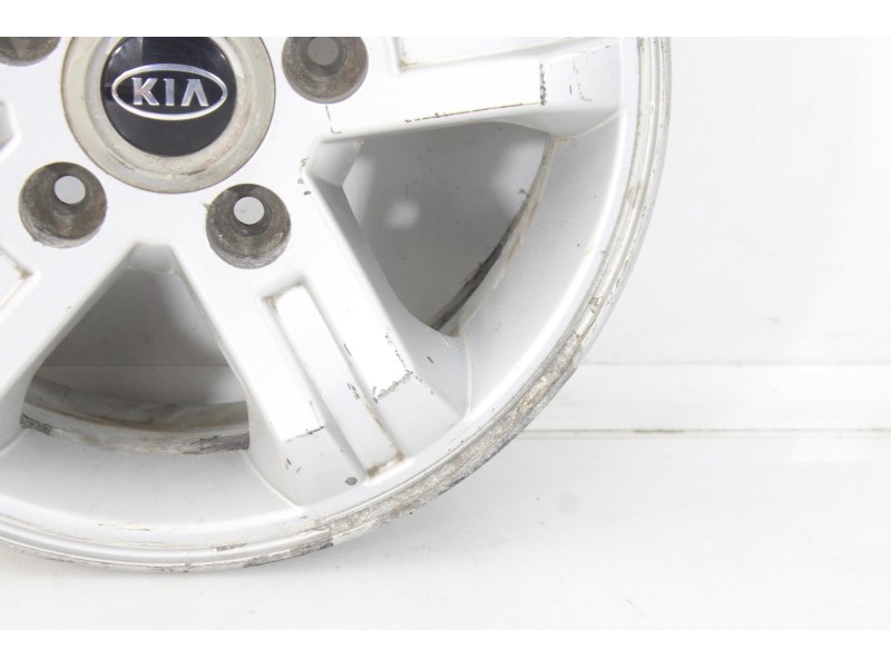 Recambio de llanta para kia sorento 2.5 crdi cat referencia OEM IAM 16911  