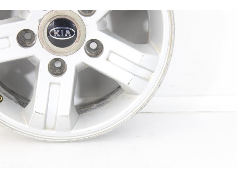 Recambio de llanta para kia sorento 2.5 crdi cat referencia OEM IAM 16913  