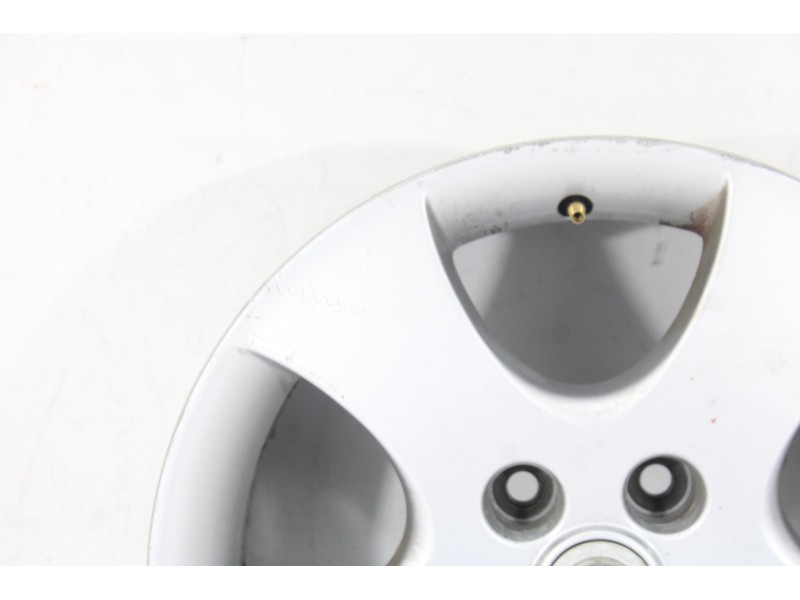 Recambio de llanta para nissan primera trav. (p12) acenta referencia OEM IAM 26551  