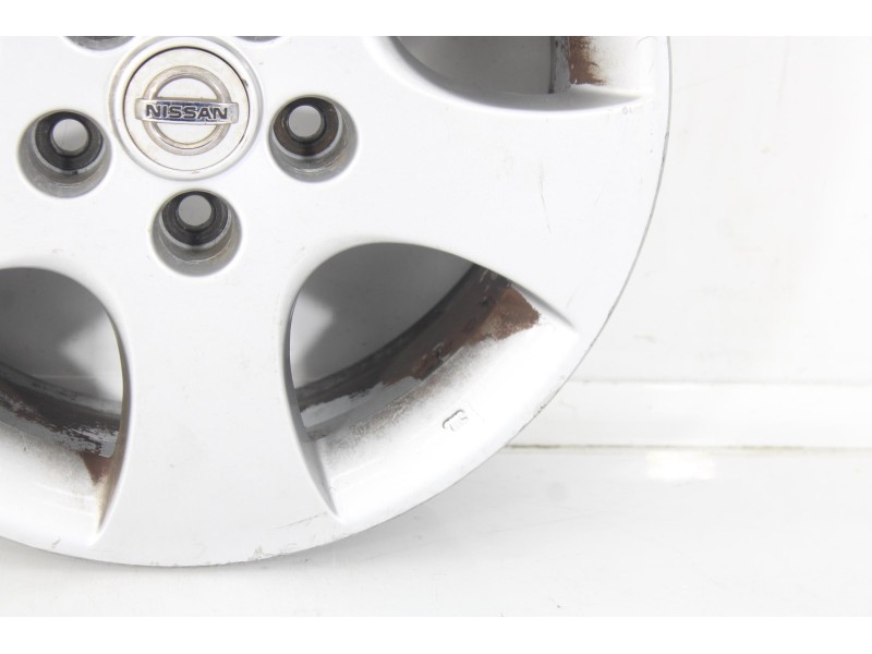 Recambio de llanta para nissan primera trav. (p12) acenta referencia OEM IAM 26551  