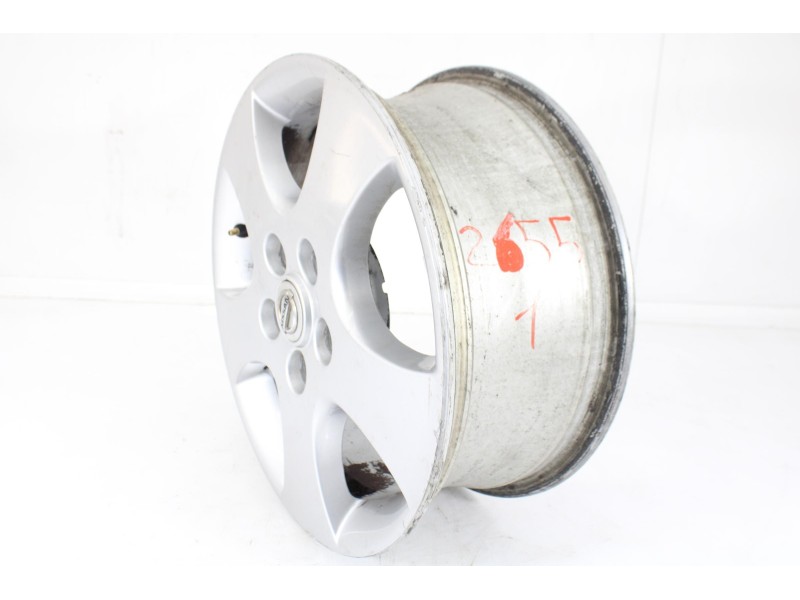 Recambio de llanta para nissan primera trav. (p12) acenta referencia OEM IAM 26551  