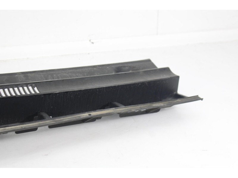 Recambio de torpedo para toyota auris active referencia OEM IAM 557810216  