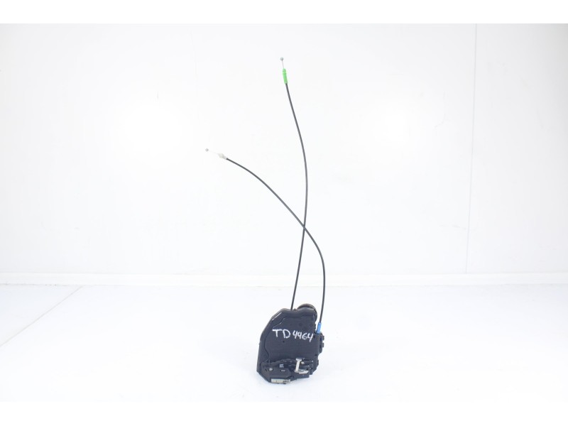 Recambio de cerradura puerta trasera derecha para toyota auris active referencia OEM IAM 4464TD  