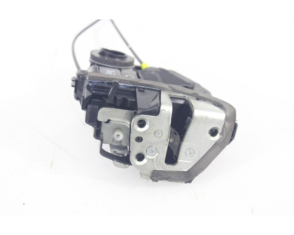 Recambio de cerradura puerta trasera derecha para toyota auris active referencia OEM IAM 4464TD  