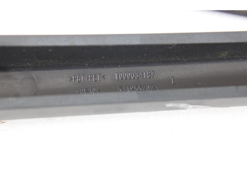 Recambio de brazo limpia trasero para seat toledo (kg3) xcellence referencia OEM IAM 5JA955707A  