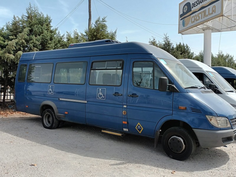 mercedes-benz sprinter 02.00  caja cerrada, techo elevado del año 2006