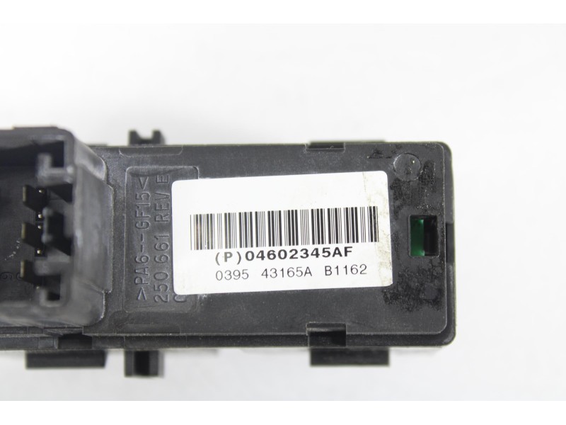 Recambio de mando elevalunas trasero izquierdo para jeep gr. cherokee (wh) 3.0 crd limited referencia OEM IAM 04602345AF  