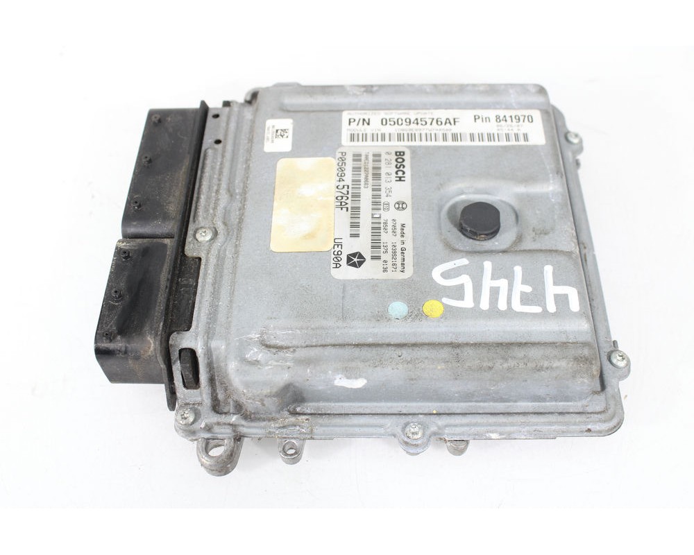 Recambio de centralita motor uce para dodge nitro 2.8 crd referencia OEM IAM P05094576AF  