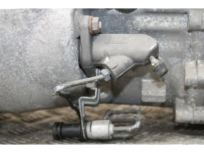 Recambio de caja cambios para bmw serie 1 berlina (e81/e87) 120d referencia OEM IAM 1069401018  