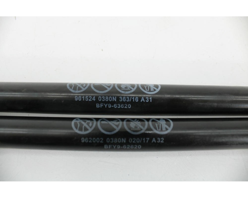 Recambio de amortiguadores maletero / porton para mazda 3 lim. (bl) sportive referencia OEM IAM BFY963620  