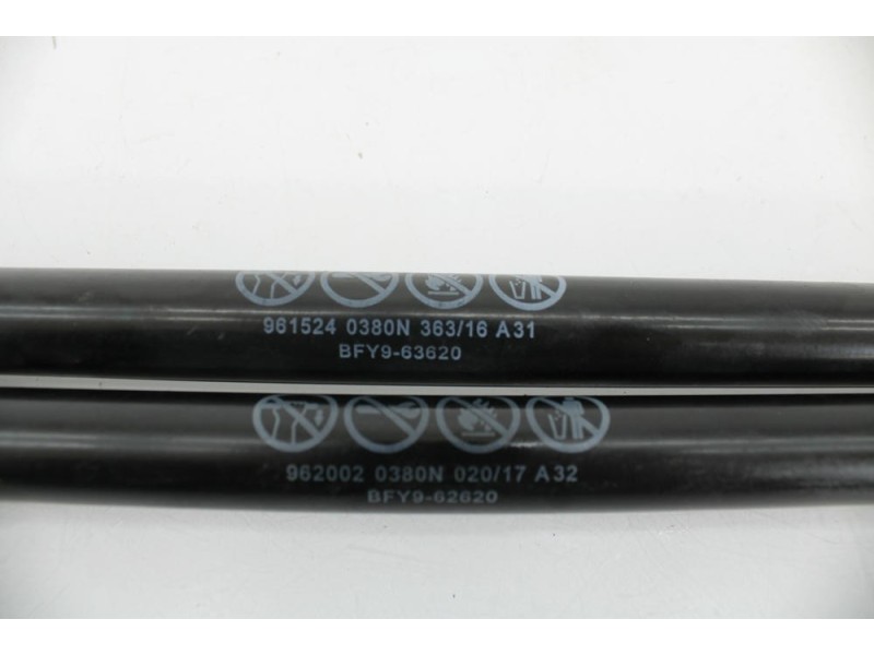 Recambio de amortiguadores maletero / porton para mazda 3 lim. (bl) sportive referencia OEM IAM BFY963620  