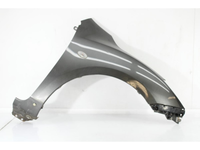 Recambio de aleta delantera derecha para mazda 3 lim. (bl) sportive referencia OEM IAM BBM4500T1  