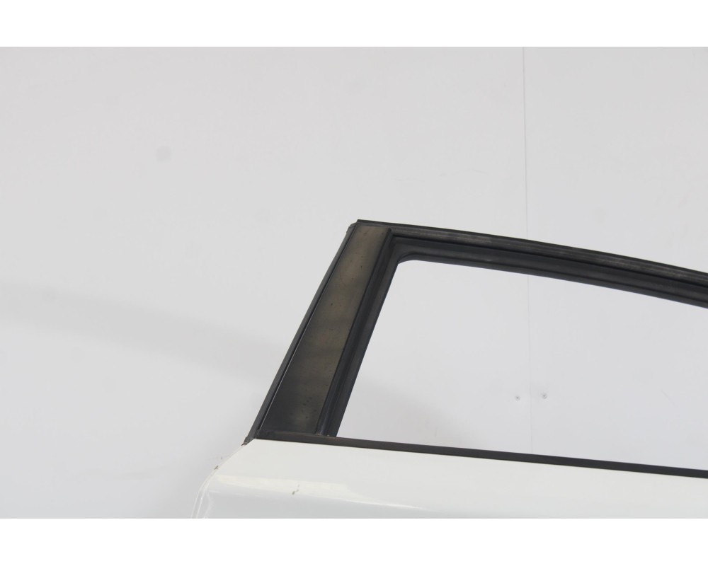 Recambio de puerta trasera izquierda para bmw serie 1 berlina (e81/e87) 118d referencia OEM IAM BLANCO  