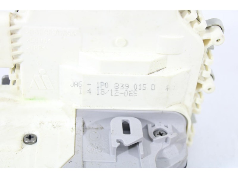 Recambio de cerradura puerta trasera izquierda para seat leon (1p1) reference referencia OEM IAM 1P0839015D  