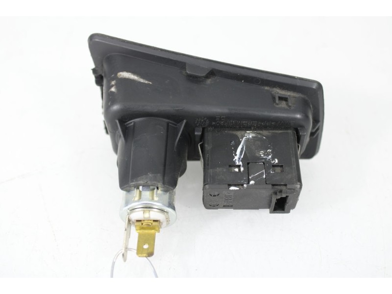 Recambio de enchufe 12v para bmw serie 1 berlina (e81/e87) 2.0 16v diesel cat referencia OEM IAM 51167132049904  